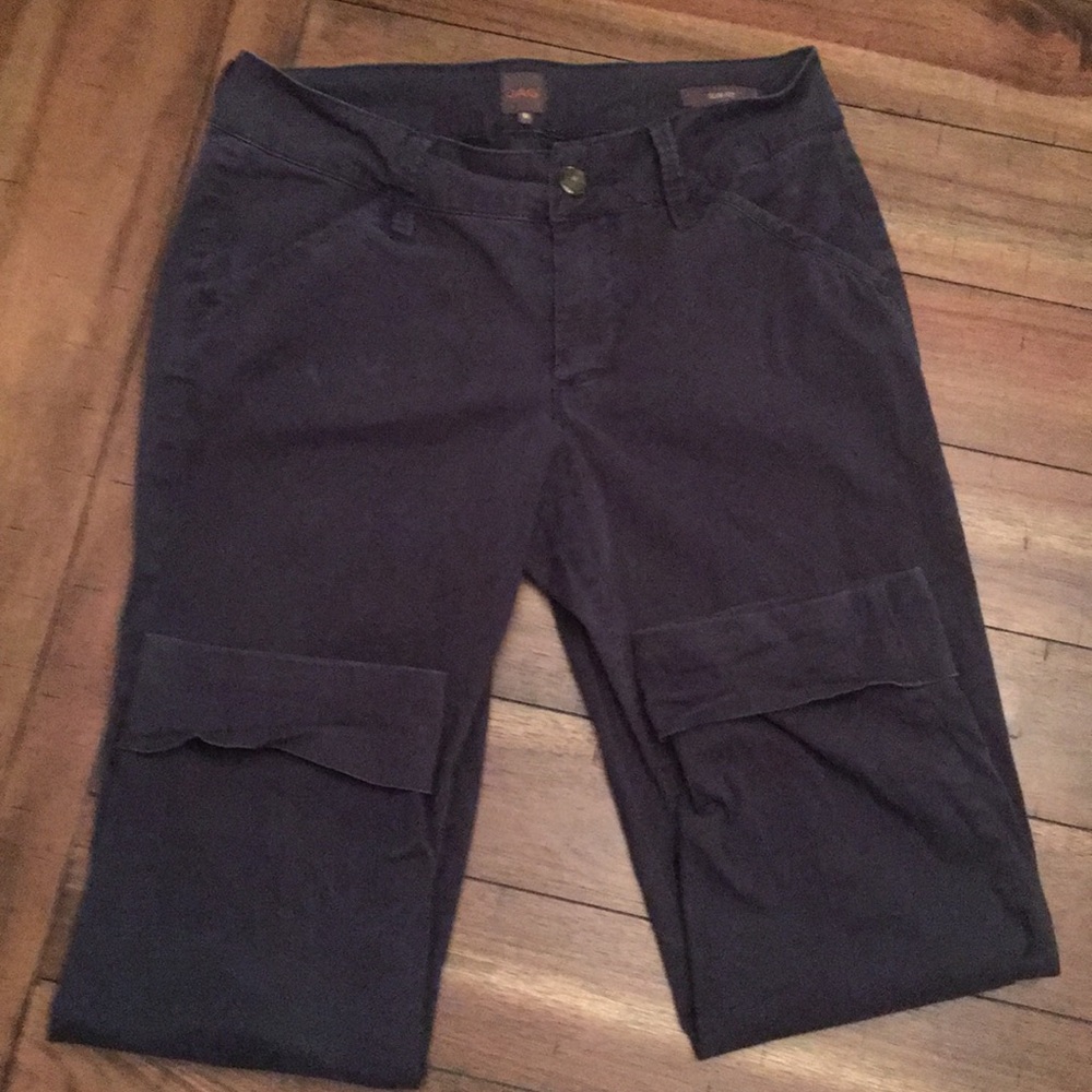 Jag slim got navy capris